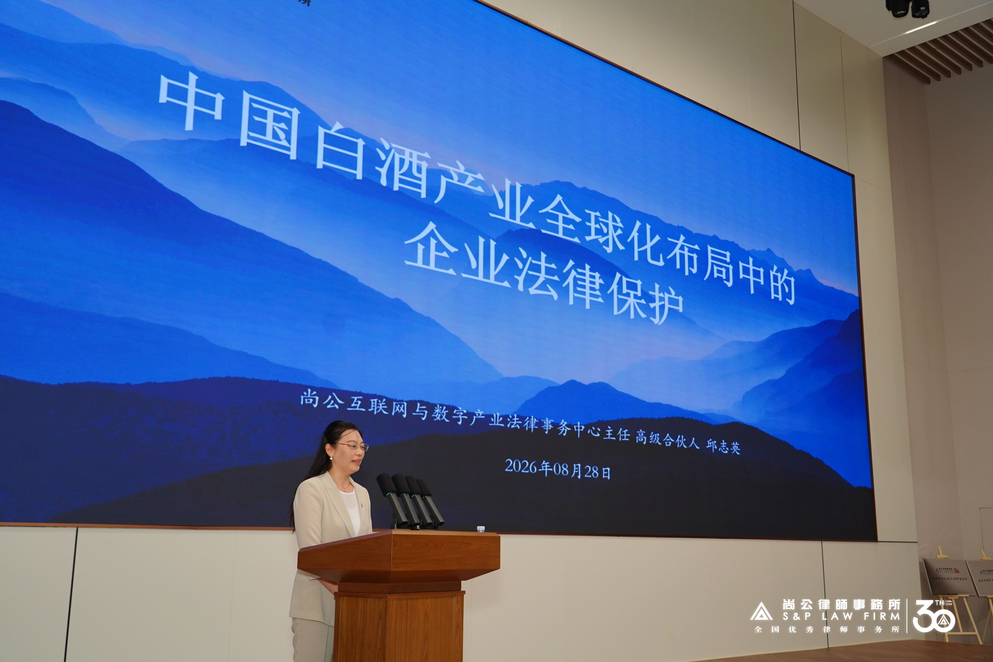 邱志英.jpg 邱志英.jpg
